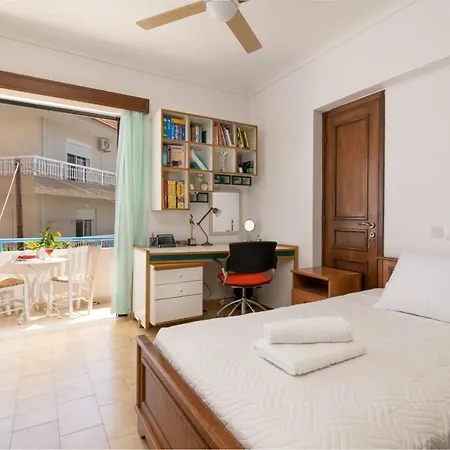 House Of Flowers Apartment