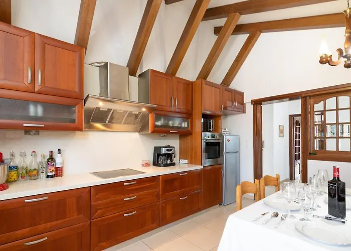 House Of Flowers Rhodes City