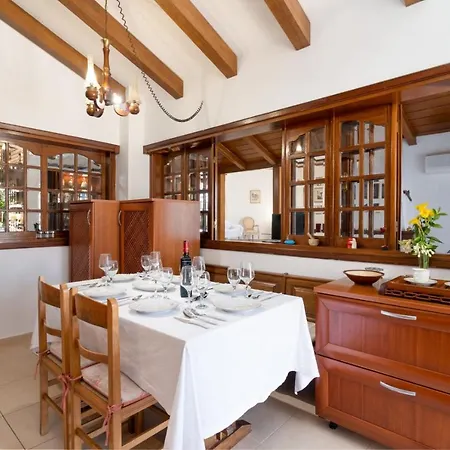 House Of Flowers Apartman